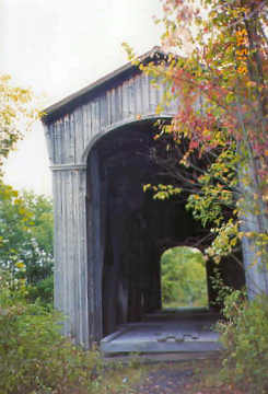 Shoreham RR Bridge. Photo by Liz Keating, September 14, 2005